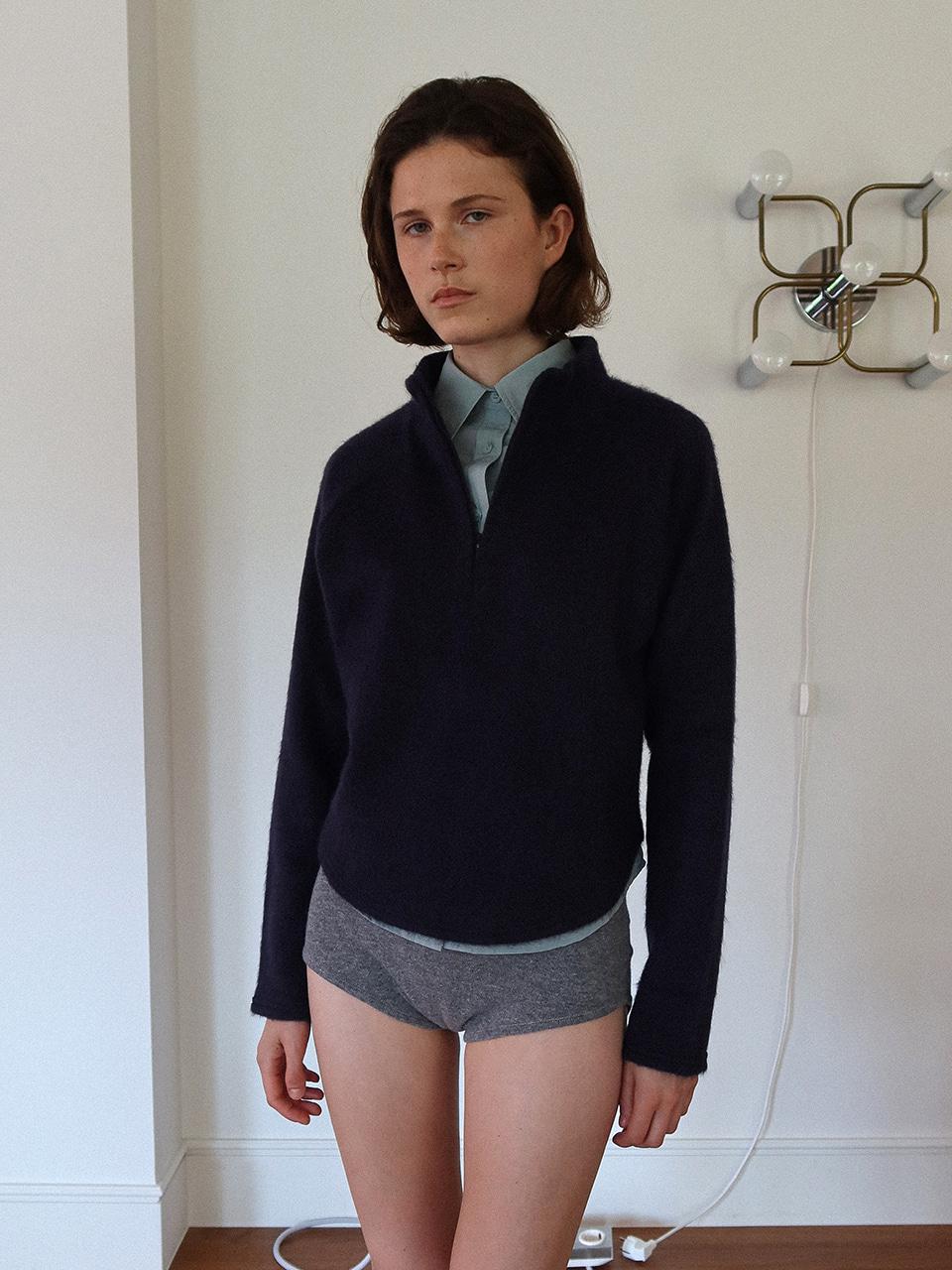 hairy half zip up top - navy