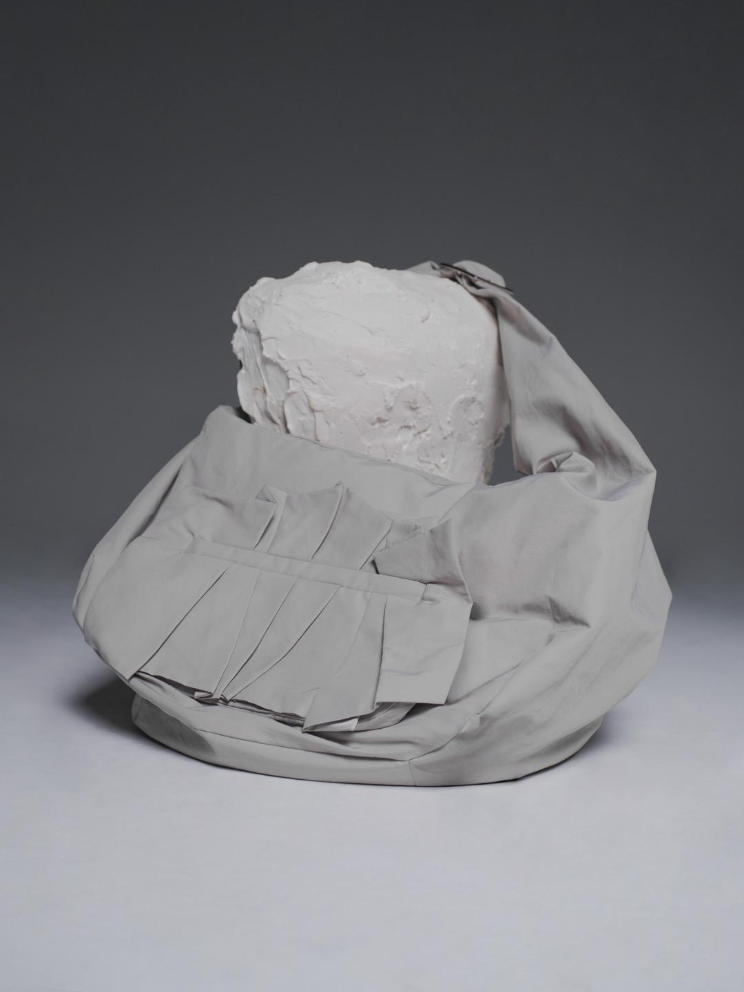 FOLDED POUCH SHOULDER BAG (UNISEX) LIGHT GRAY