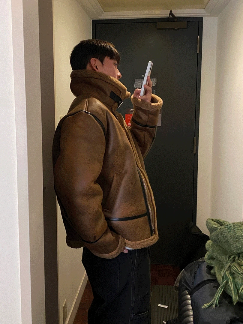 켄스 하이넥 무스탕