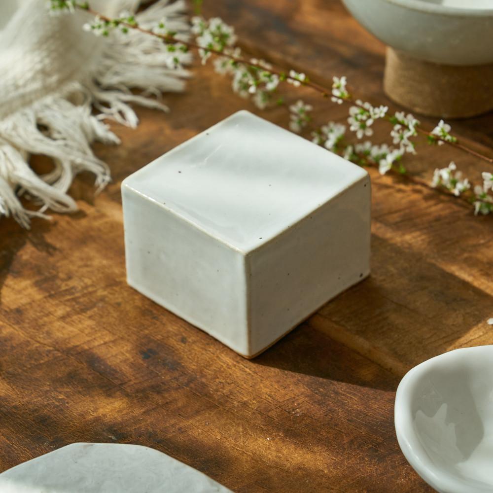 도자기 반찬 그릇 큐브