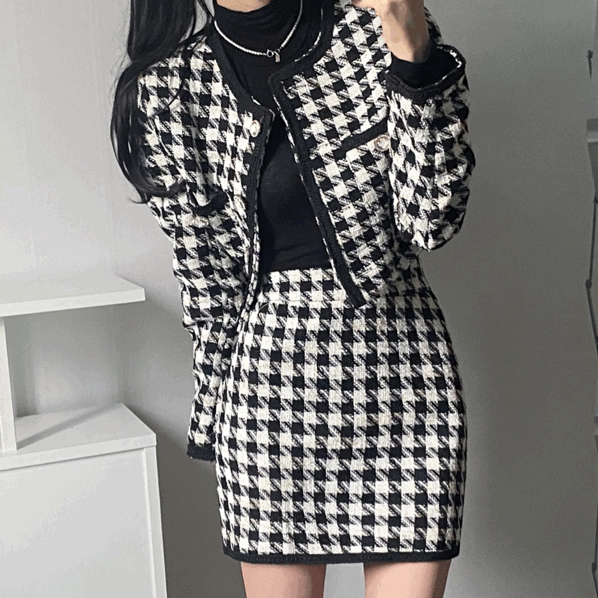 [ 가성비갑 / 강추!! ] 스테이 하운드 크롭 버튼 트위드 자켓 + 하운드 트위드 미니스커트 투피스 셋업 one color