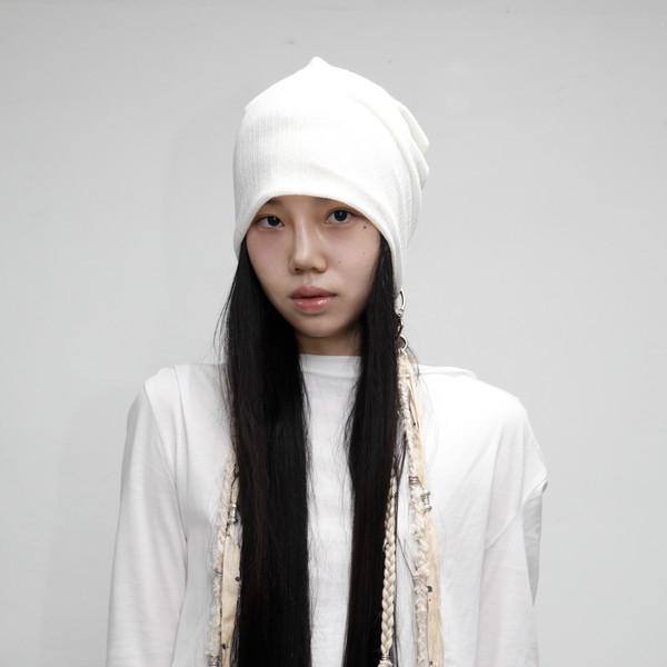 [PRE-ORDER] BRAIDED HAIR KEYRING BEANIE, IVORY