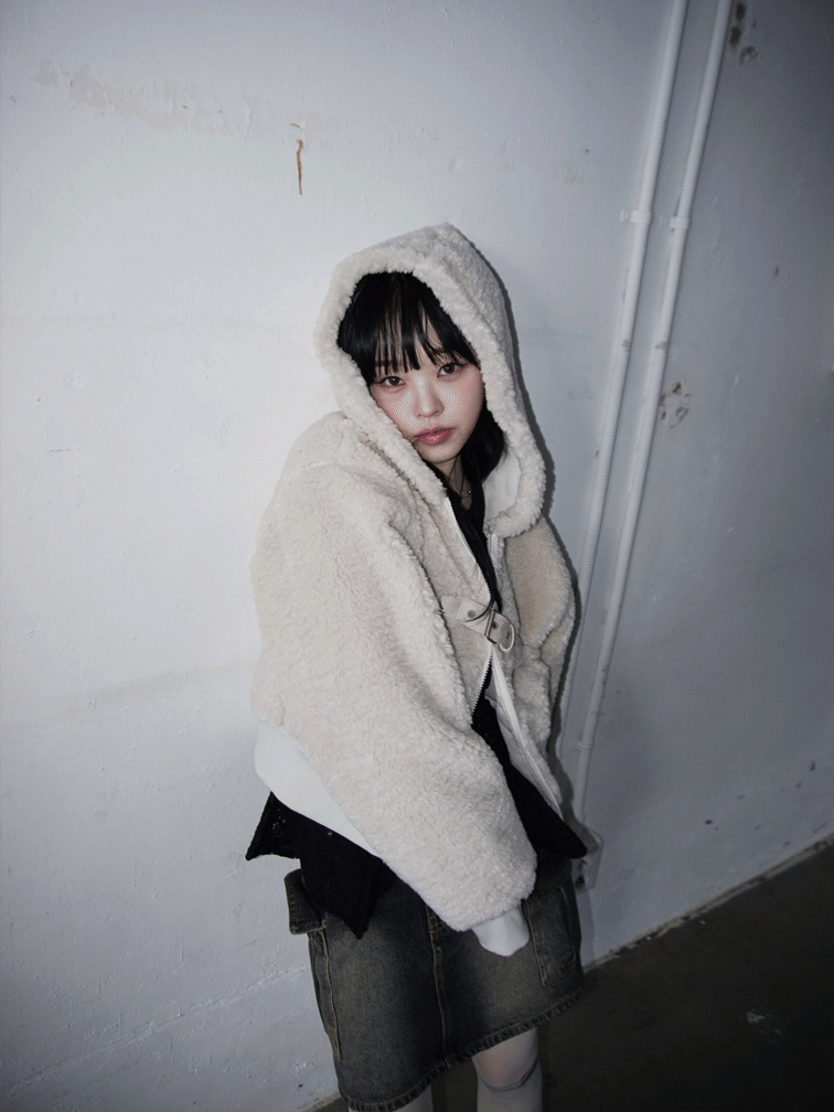 리움 벨트 퍼 후드자켓