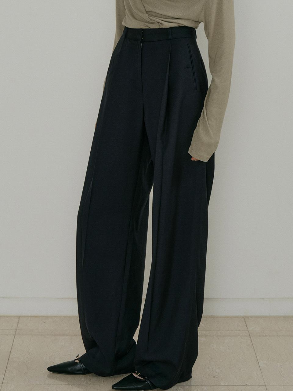 comos 1502 one-tuck detail button slacks (deep navy)