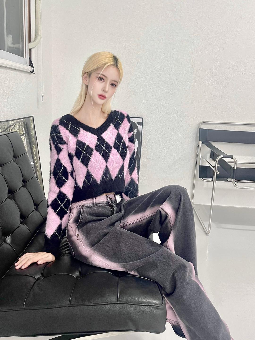 505. Argyle check angora knit