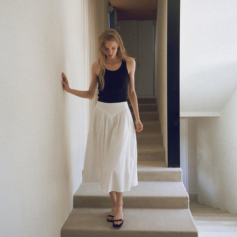 [White,Dark navy 6/29 순차발송] Garden shirring skirt_2colors