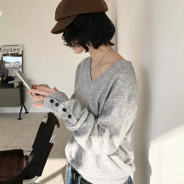 유닉 단추 브이 니트