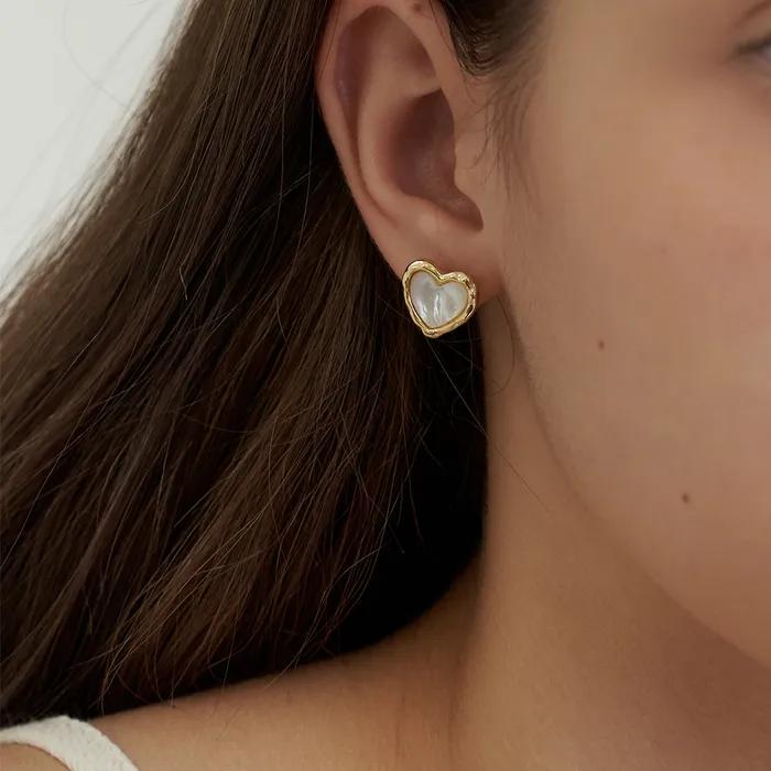 Cats eye heart Earring