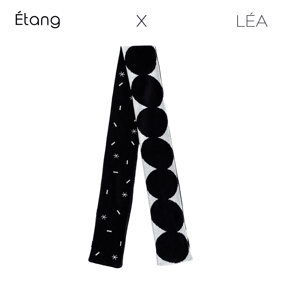 23 Étang Knit Muffler