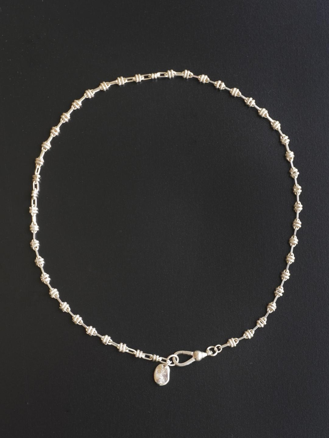 label necklace.1