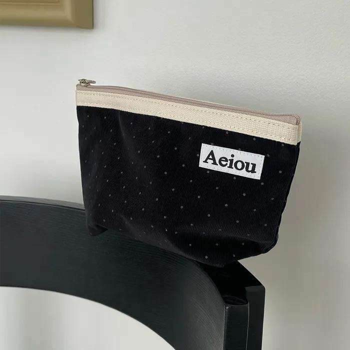 Aeiou Basic Pouch (L size) Little Dot Black