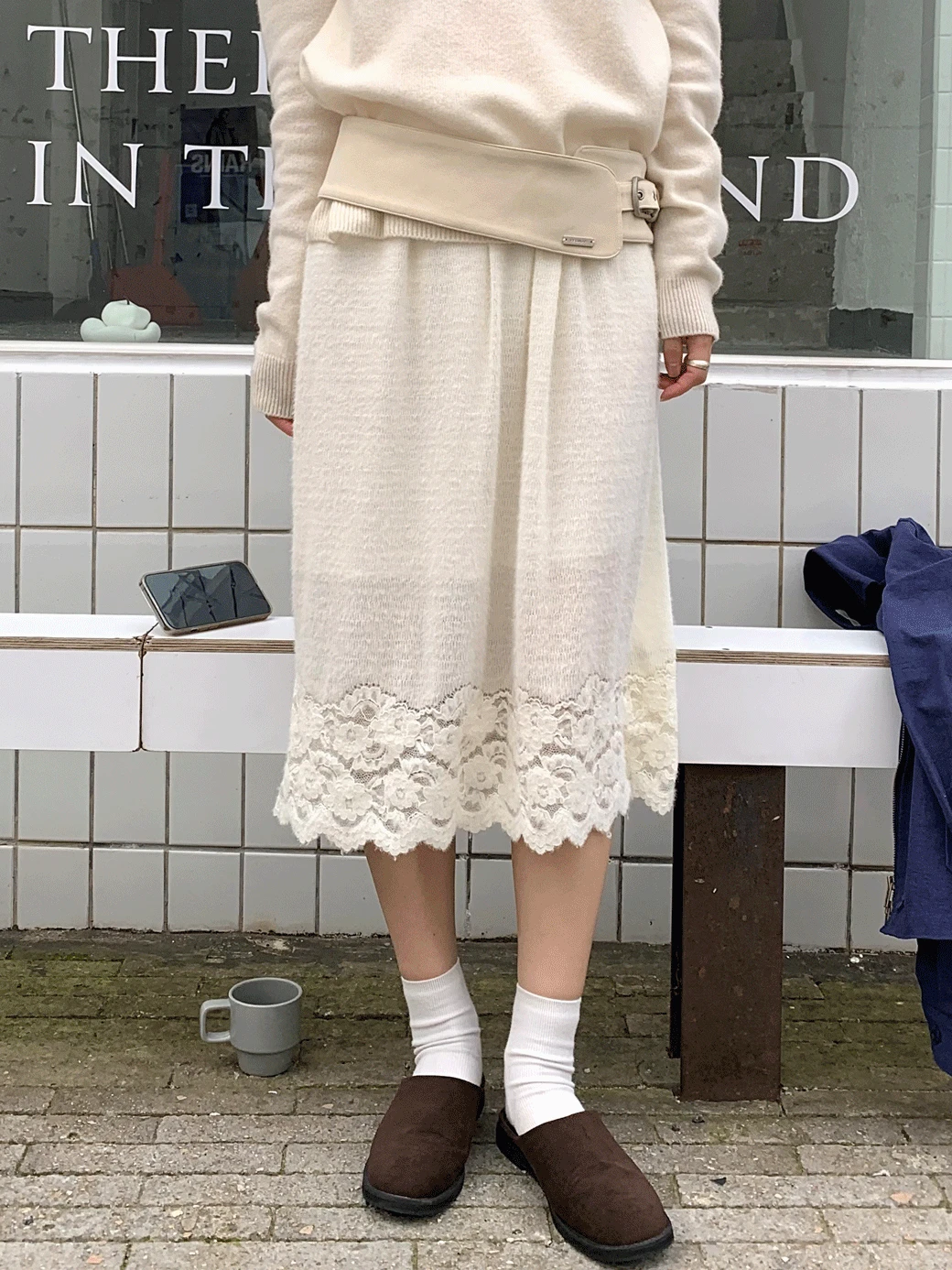 AE. Wicked Lace Midi Skirt