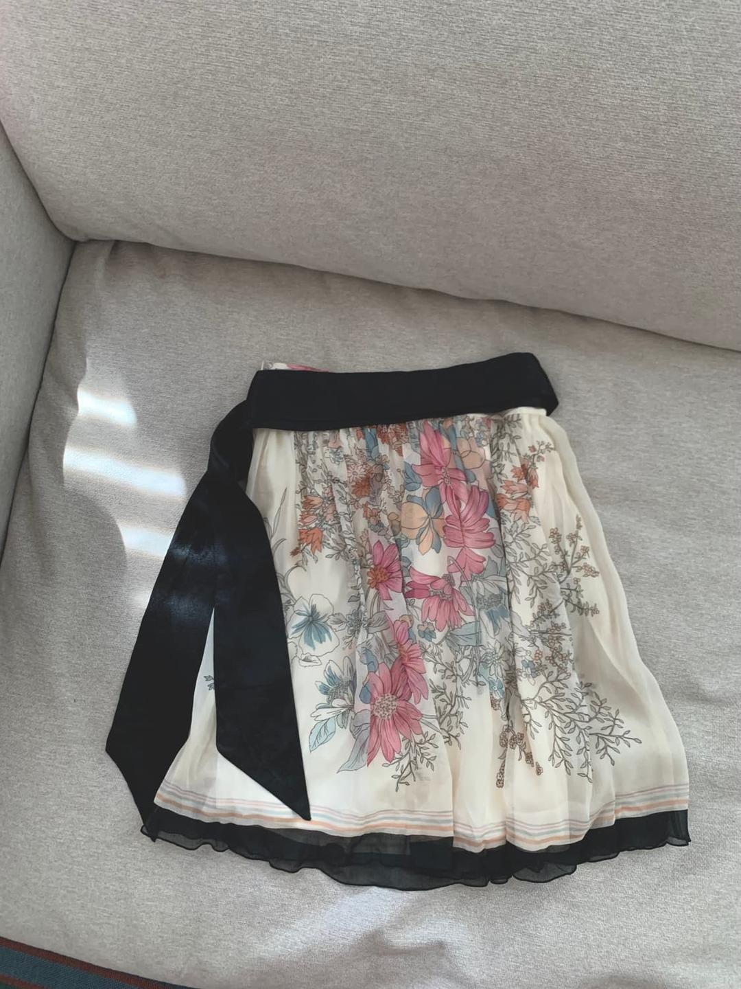 레스트로즈 l‘est rose 쉬폰 미디스커트 오리엔탈 화양연화 을지로 | 후루츠패밀리