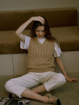 Cable vest_Camel beige