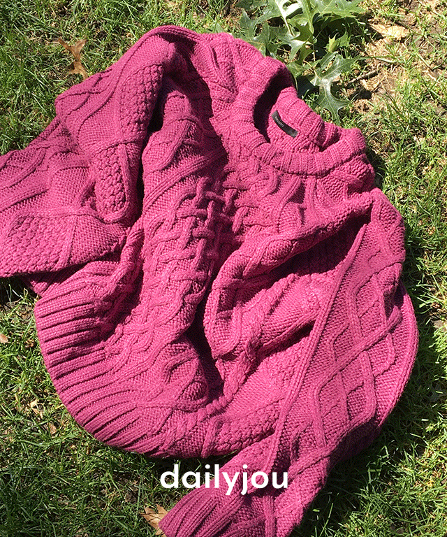 데일리쥬 [MADE] 페르베 피셔꽈배기 라운드 니트