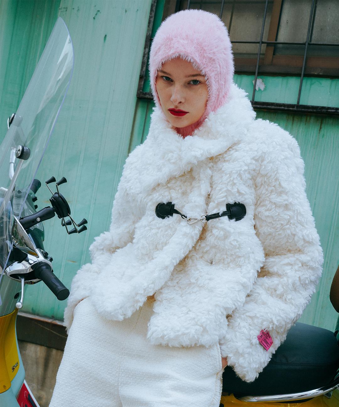 [인플루언서 착용] Eco Fur Toggle Button Short Jacket Ivory