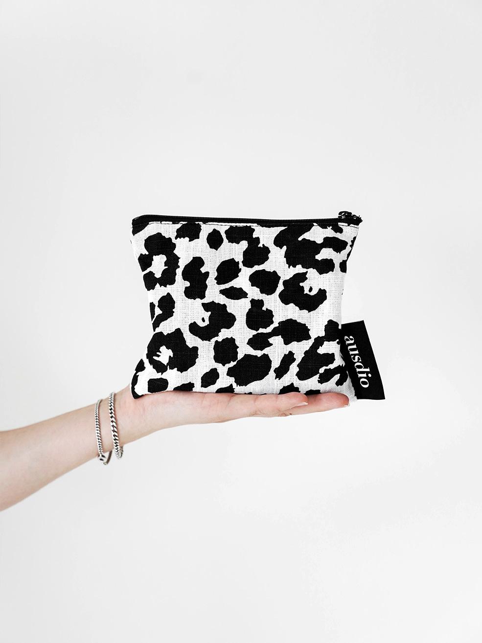 호피 지퍼 파우치