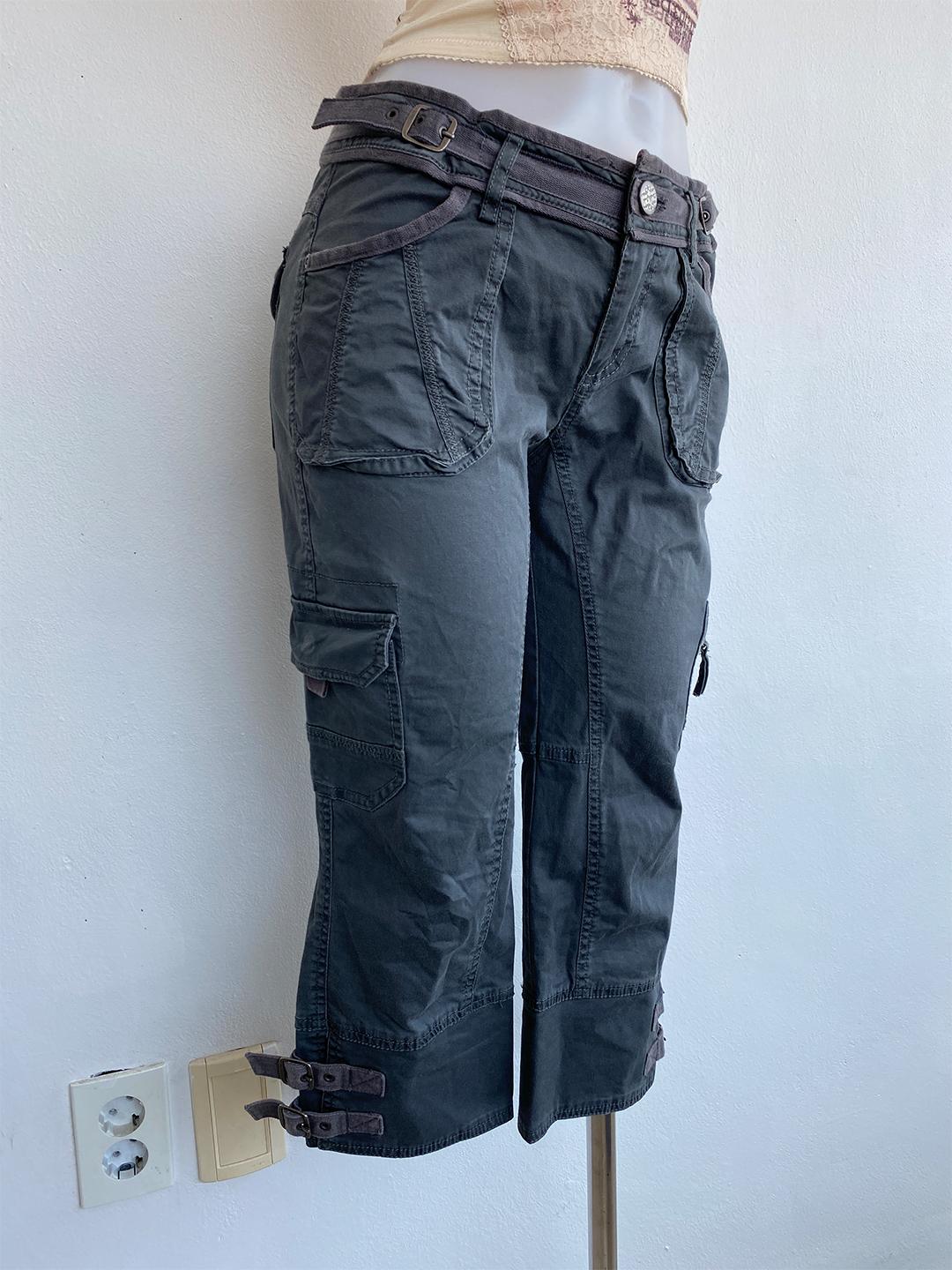 Cargo capri pants
