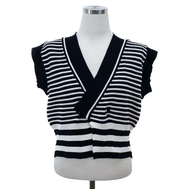 [새상품] 브이넥 스트라이프 니트 조끼