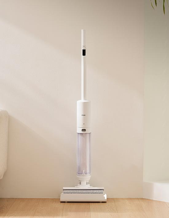 [위닉스] MOOS 자동세척 건습식 스탠딩 무선 청소기 MHCNB00-OWK (화이트)