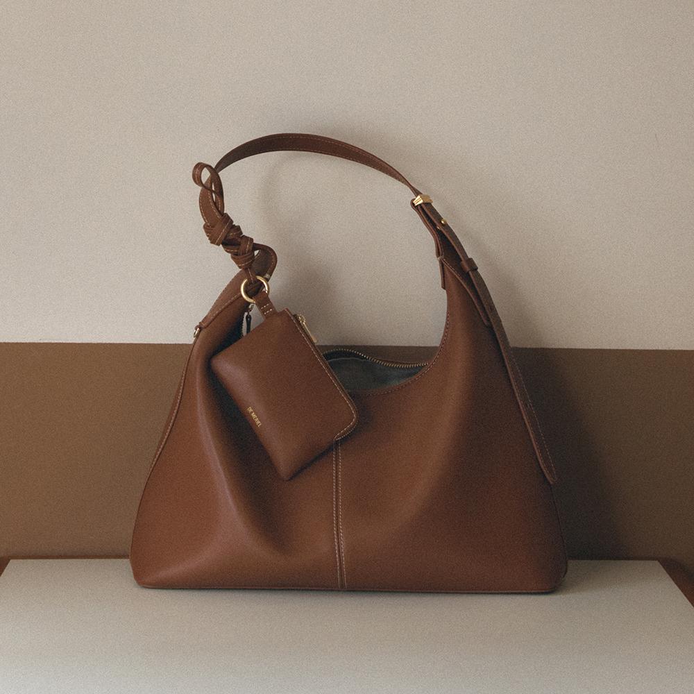 Veneta Hobo Bag Medium Tan Brown   [WINTER SALE 15%]   (정상가 248000원)