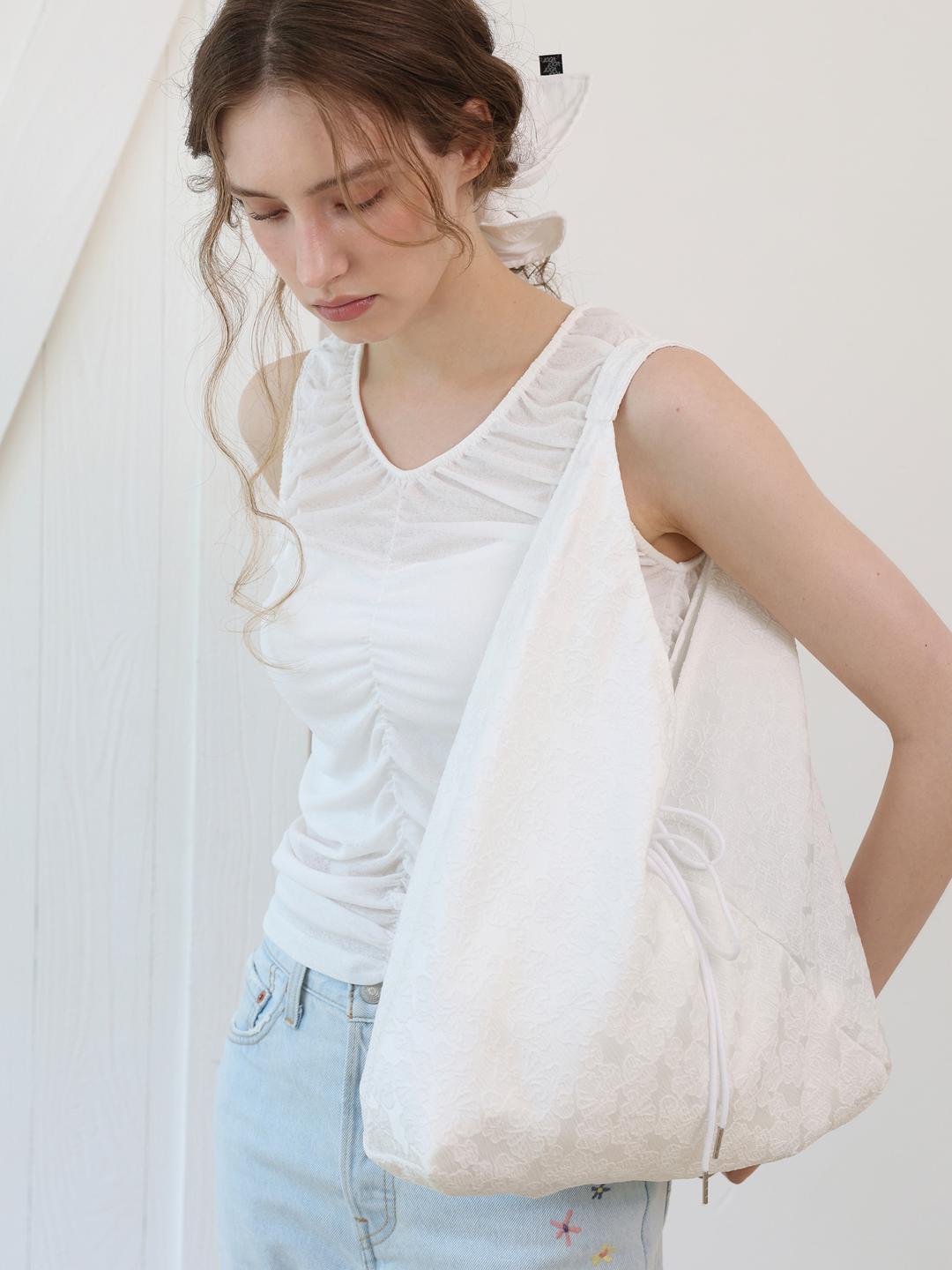 [8차 재입고] Jeanne Flower Jacquard Shoulder Bag_White
