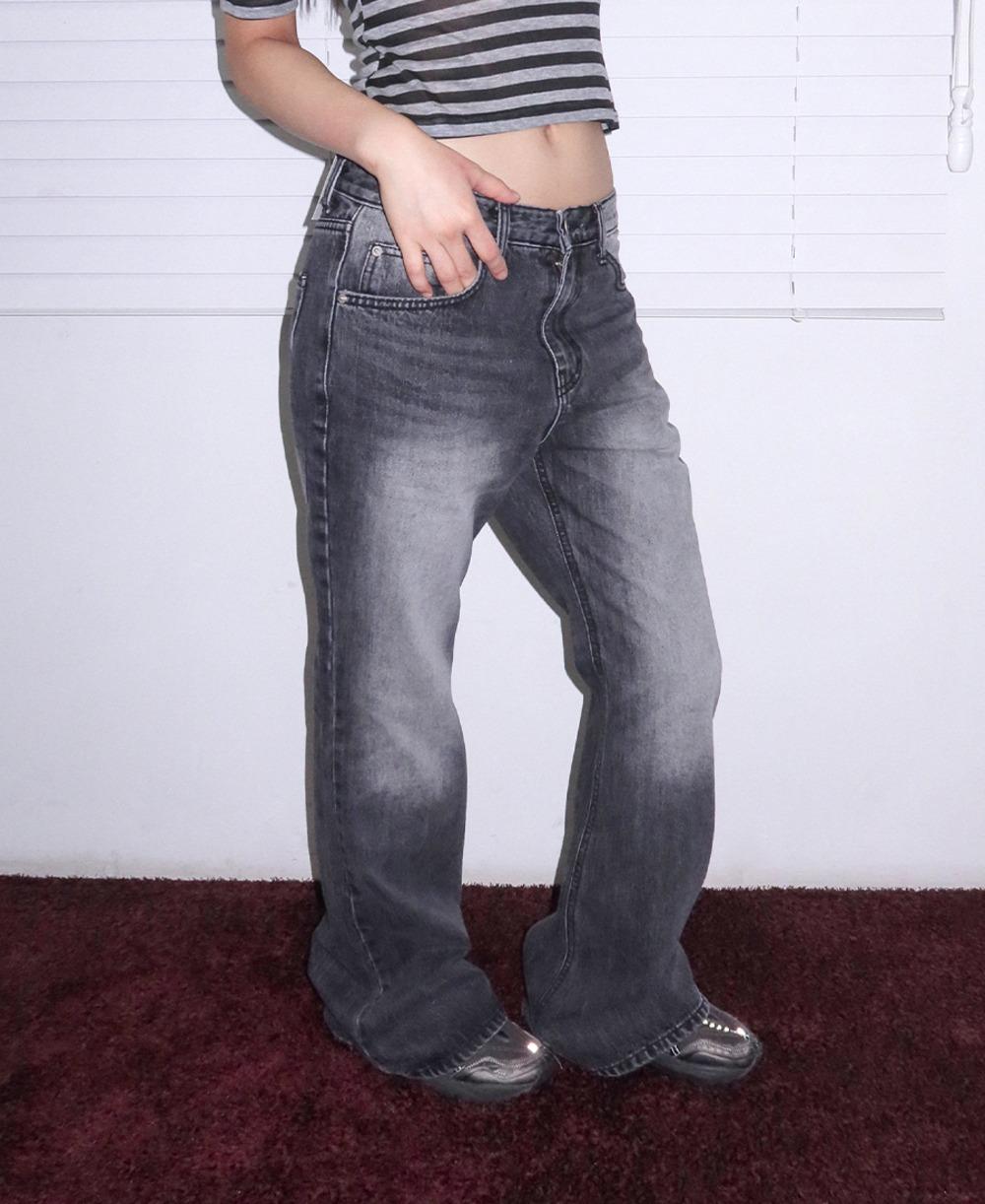 루크 캣워싱 흑청 부츠컷 데님팬츠