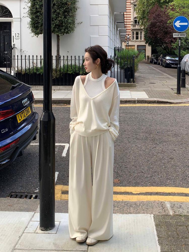 디움 핀턱 와이스 슬랙스