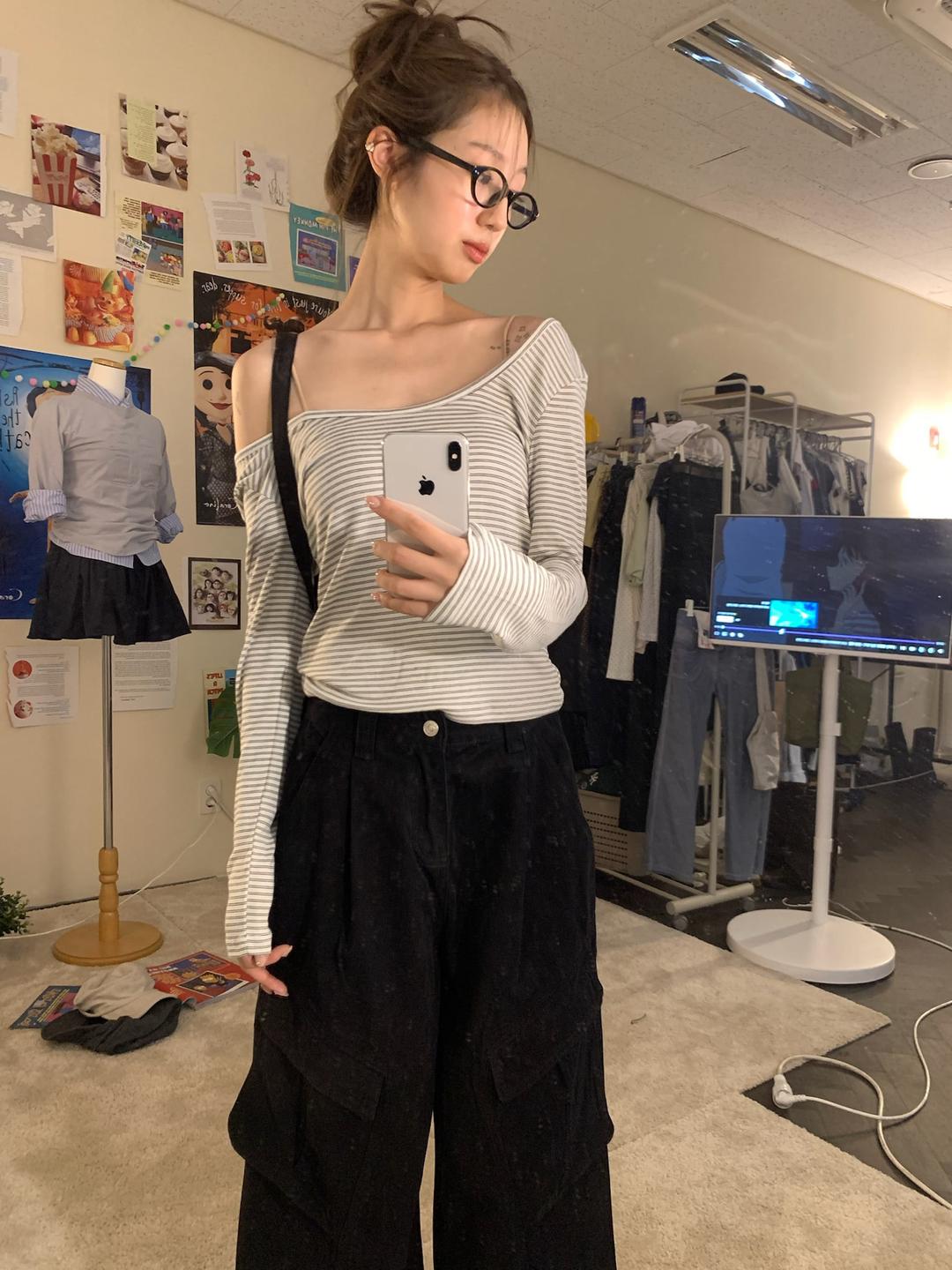 wide neck stripped tee