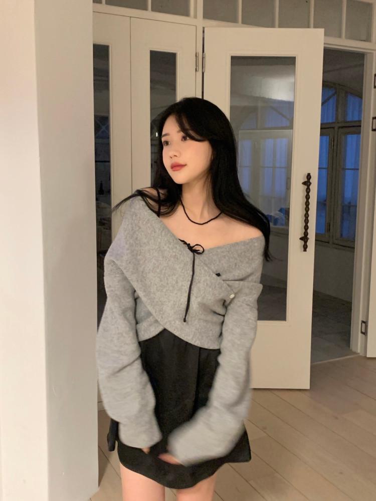 크로스 숄더 울 니트