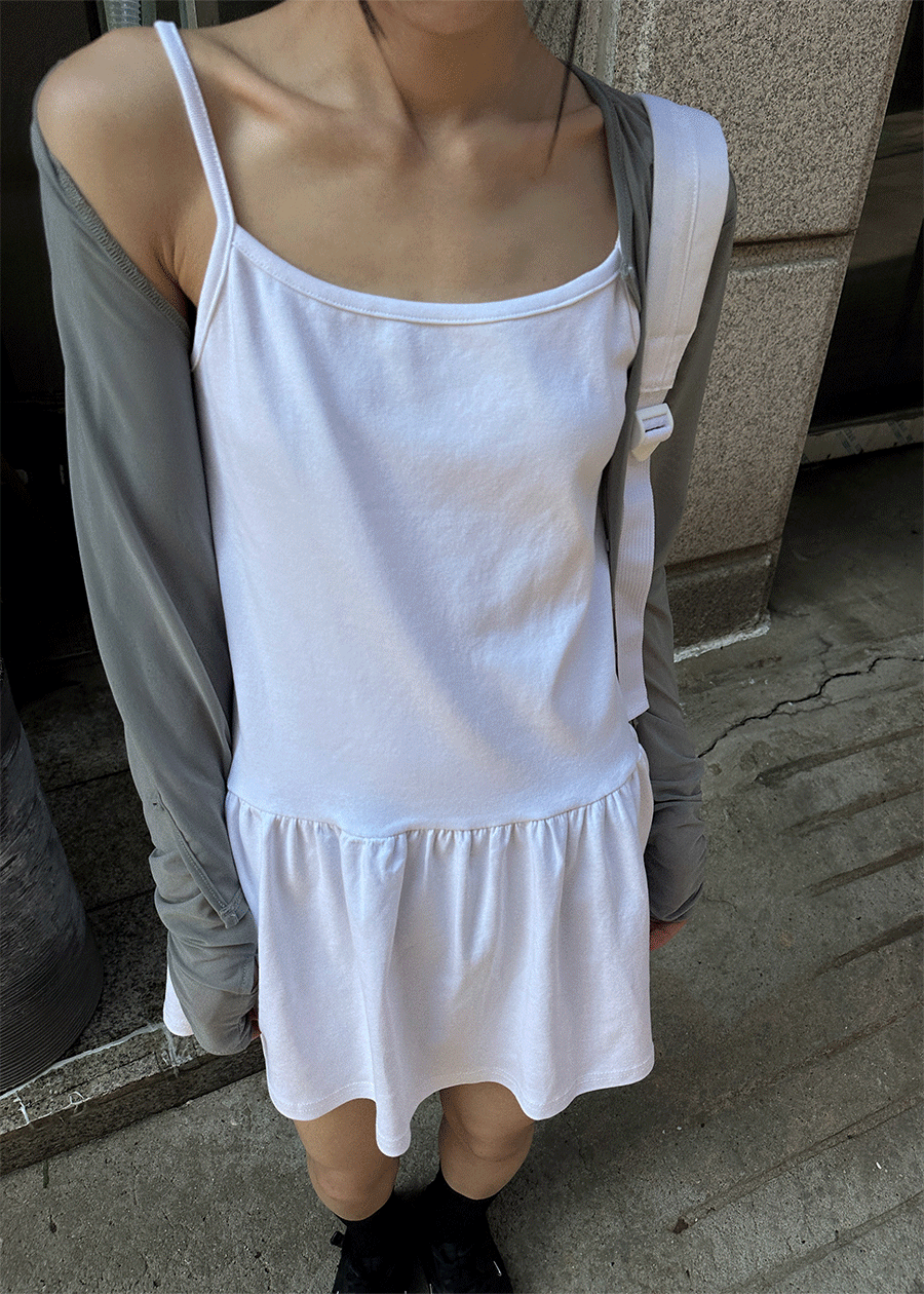 FRILL SLEEVELESS OPS