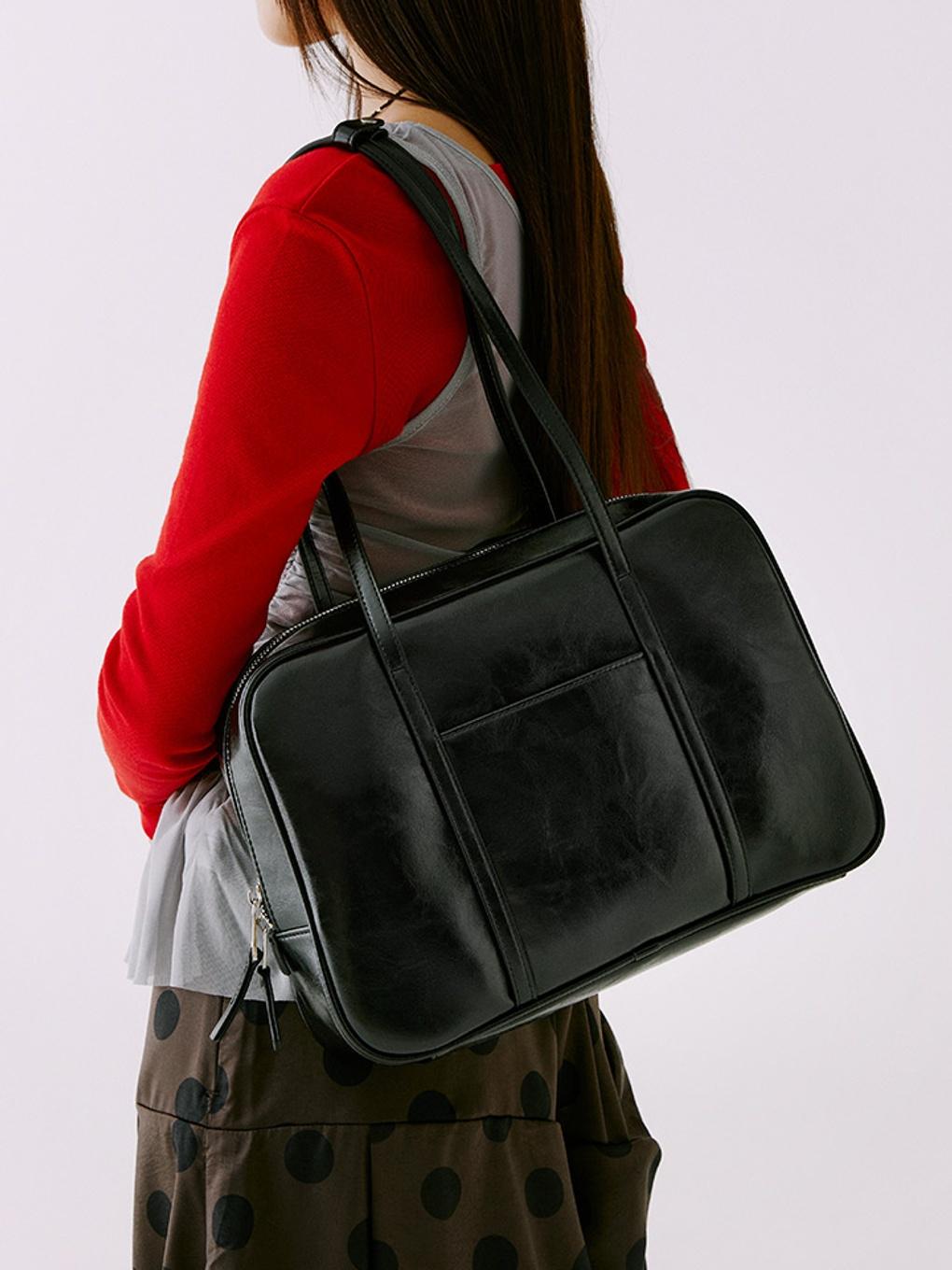 레더 스퀘어 숄더백 (HPABGEA305) HPABGFS335