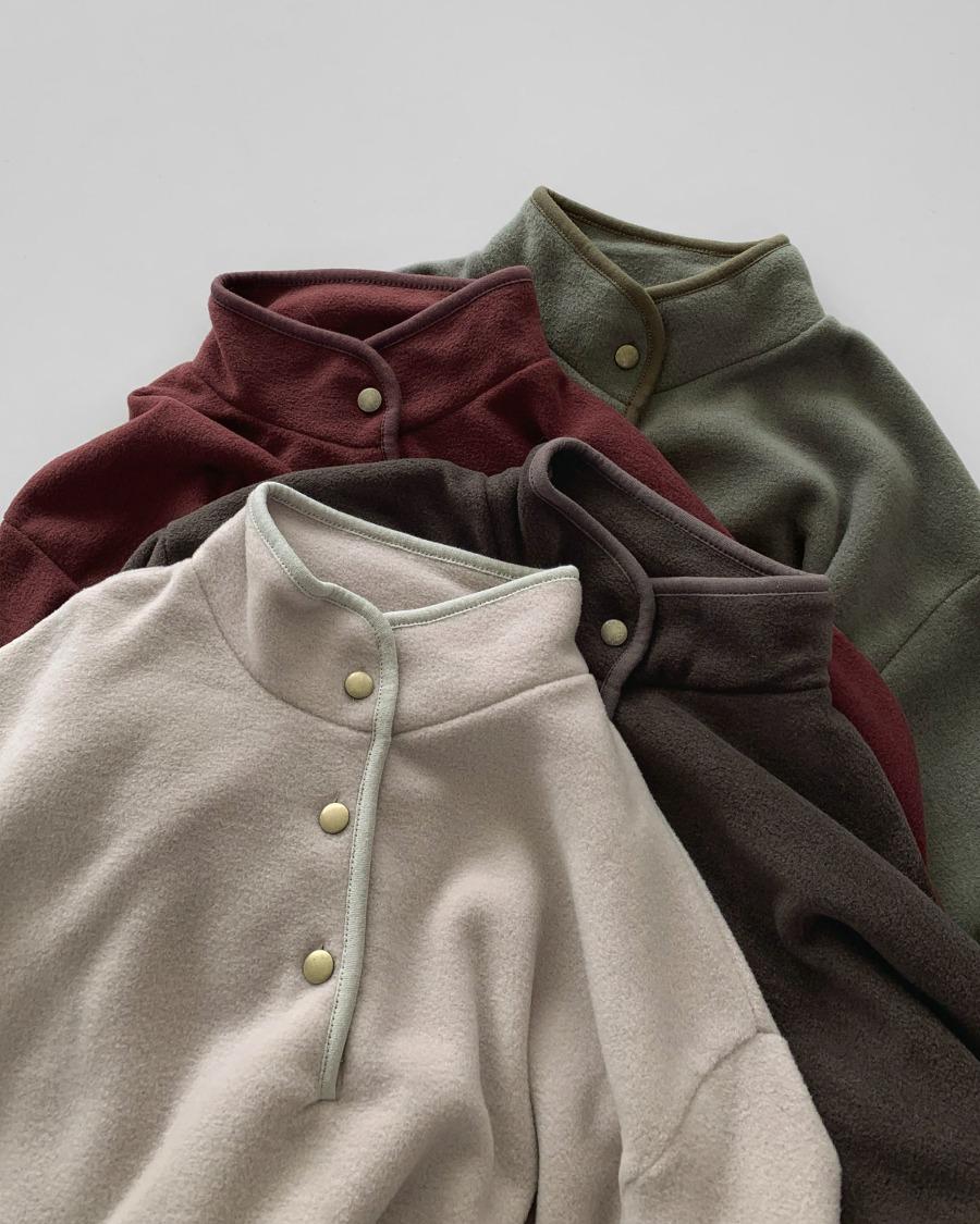 포켓 하프 버튼 플리스