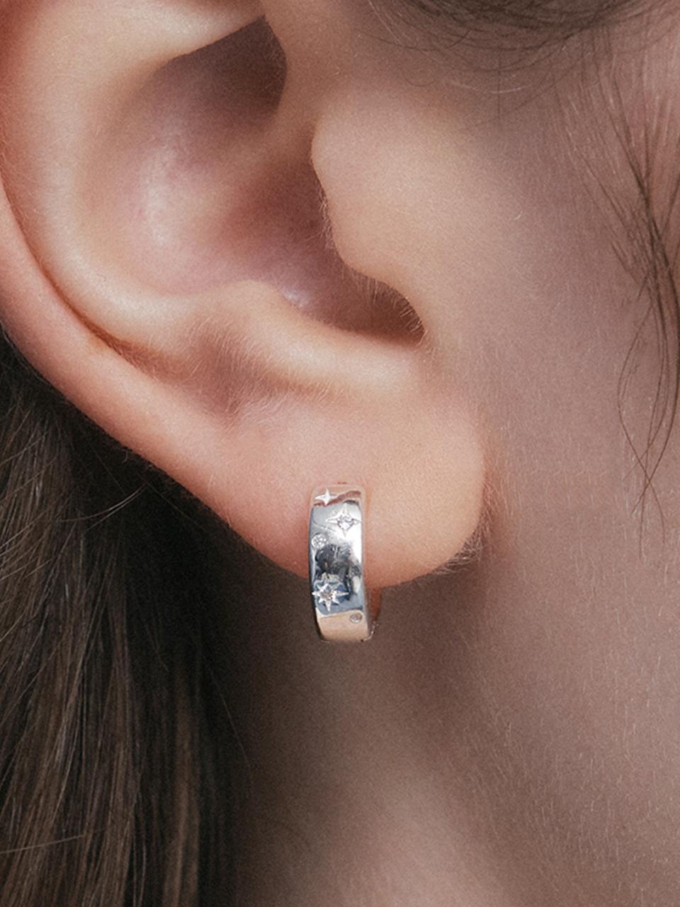 앵브록스 [태연, 김재중 착용] snowy cubic earring