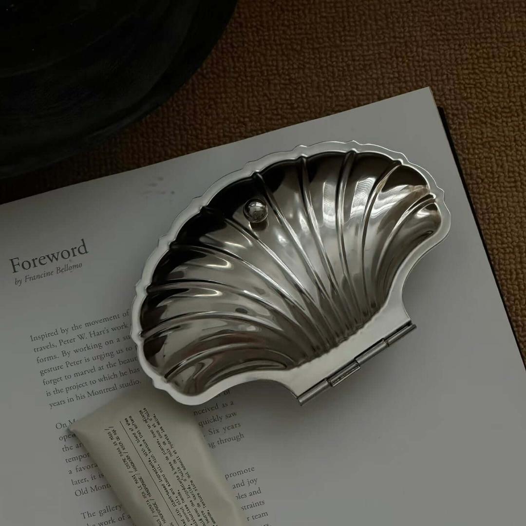 Vintage Shell-Shaped Silver Trinket Case