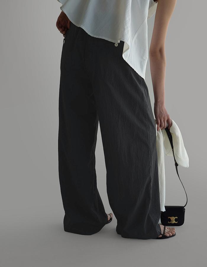 라룸 [by LAROOM] 모모나일론팬츠