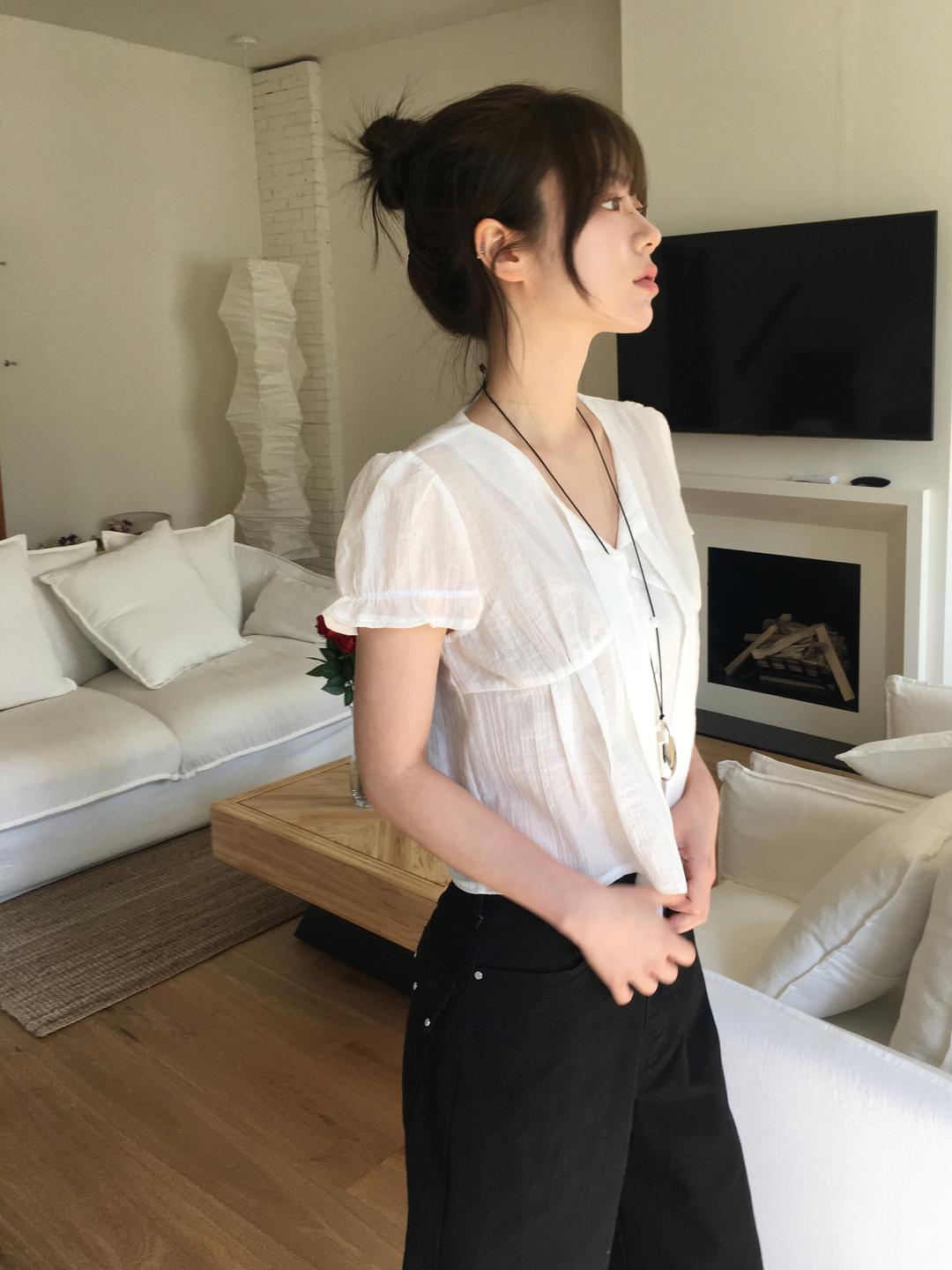 노비야카 Your tie blouse (Ivory, black)
