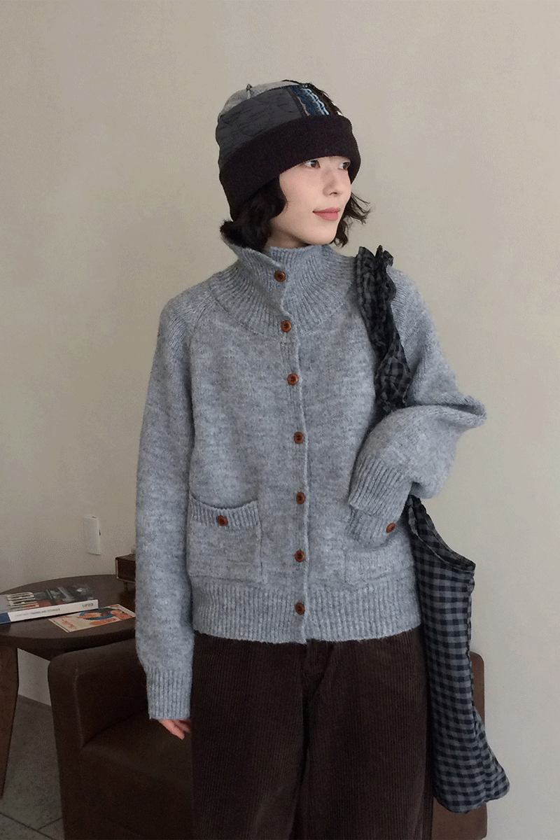 무토 하이넥 울 니트 가디건