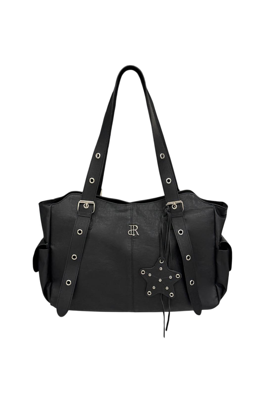 STRAP POCKET BAG (BK) ~Free star keyring with bag purchase until 12/21 / Scheduled to be shipped in order of payment from 11/27