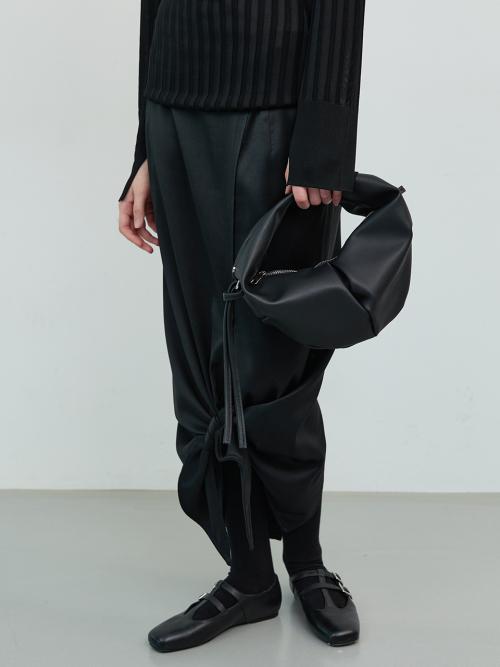 LUVIN BAG SMALL COW LEATHER BLACK 러빈백 스몰 소가죽 블랙