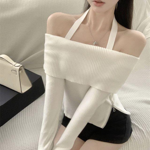 (당일출고) 긴팔 오프숄더 홀터넥 슬림핏 밑트임 옆트임 지퍼 골지 크롭 니트 티셔츠 블라우스 연말룩 파티룩 2color