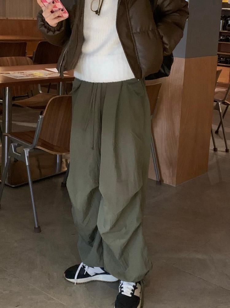 illiy pocket pants  :: 카고팬츠, 카고바지, 카키색바지, 조거팬츠, 나일론팬츠, 긴바지, 여성바지