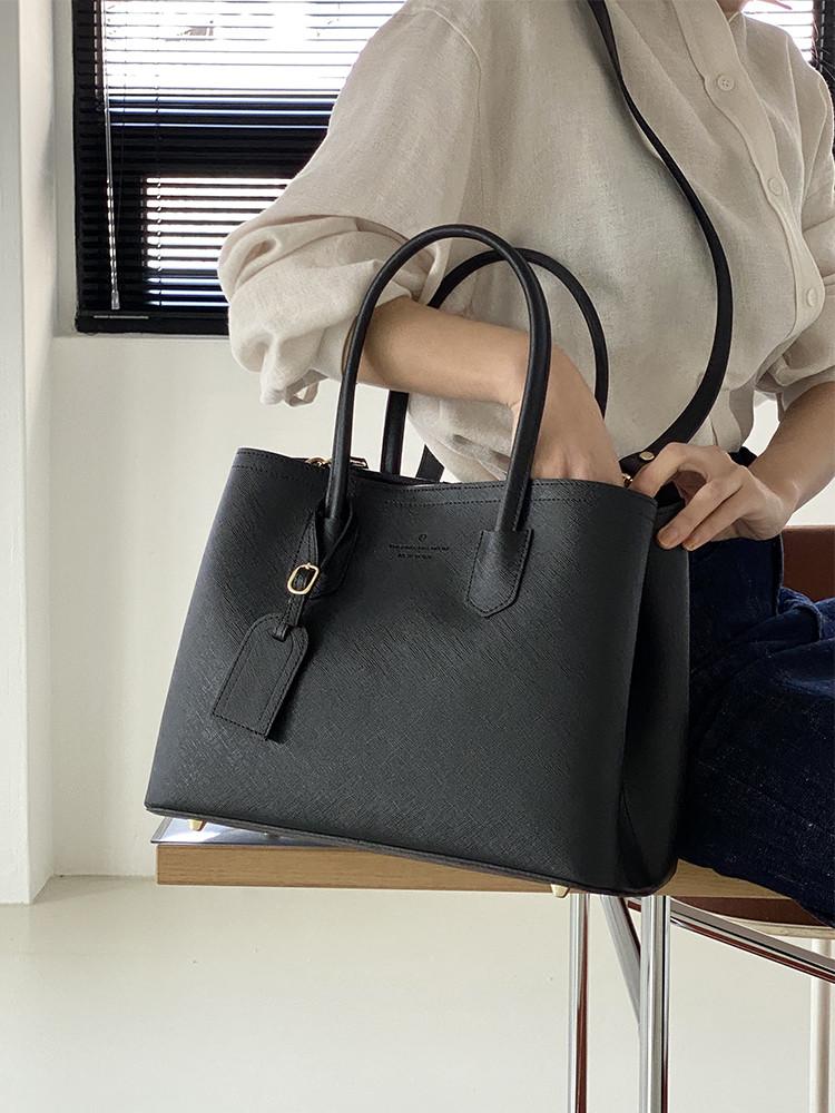 제니이 사피아노 빅 토트백 (스트랩끈포함)