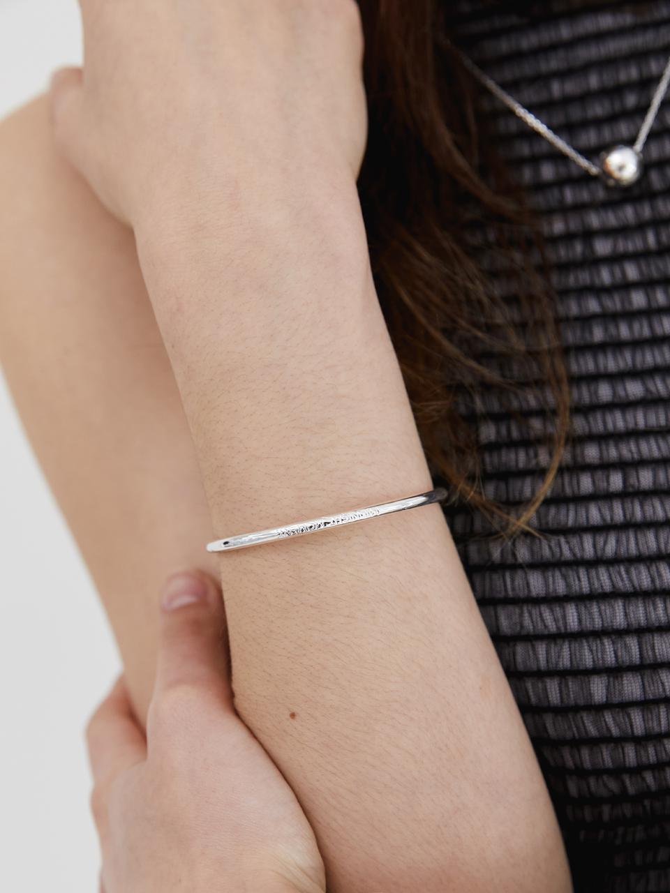 curve standard bangle - silver