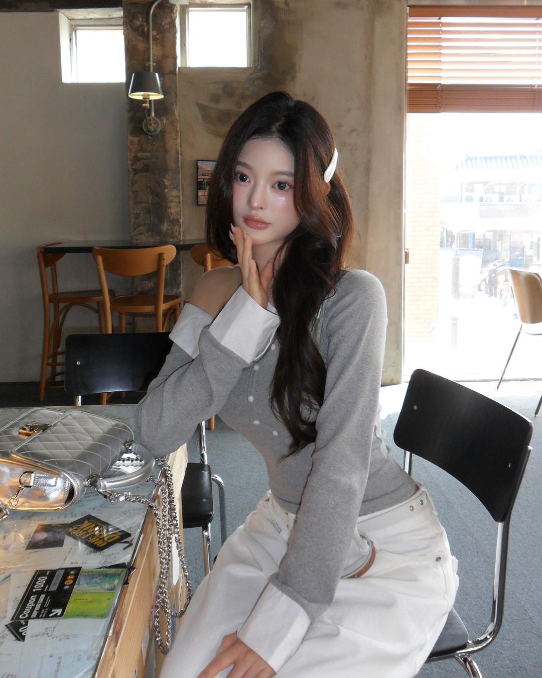 잔느 [그레이 당일발송] [MADE] 노팅힐 레이어드 오프숄더 셔츠 티