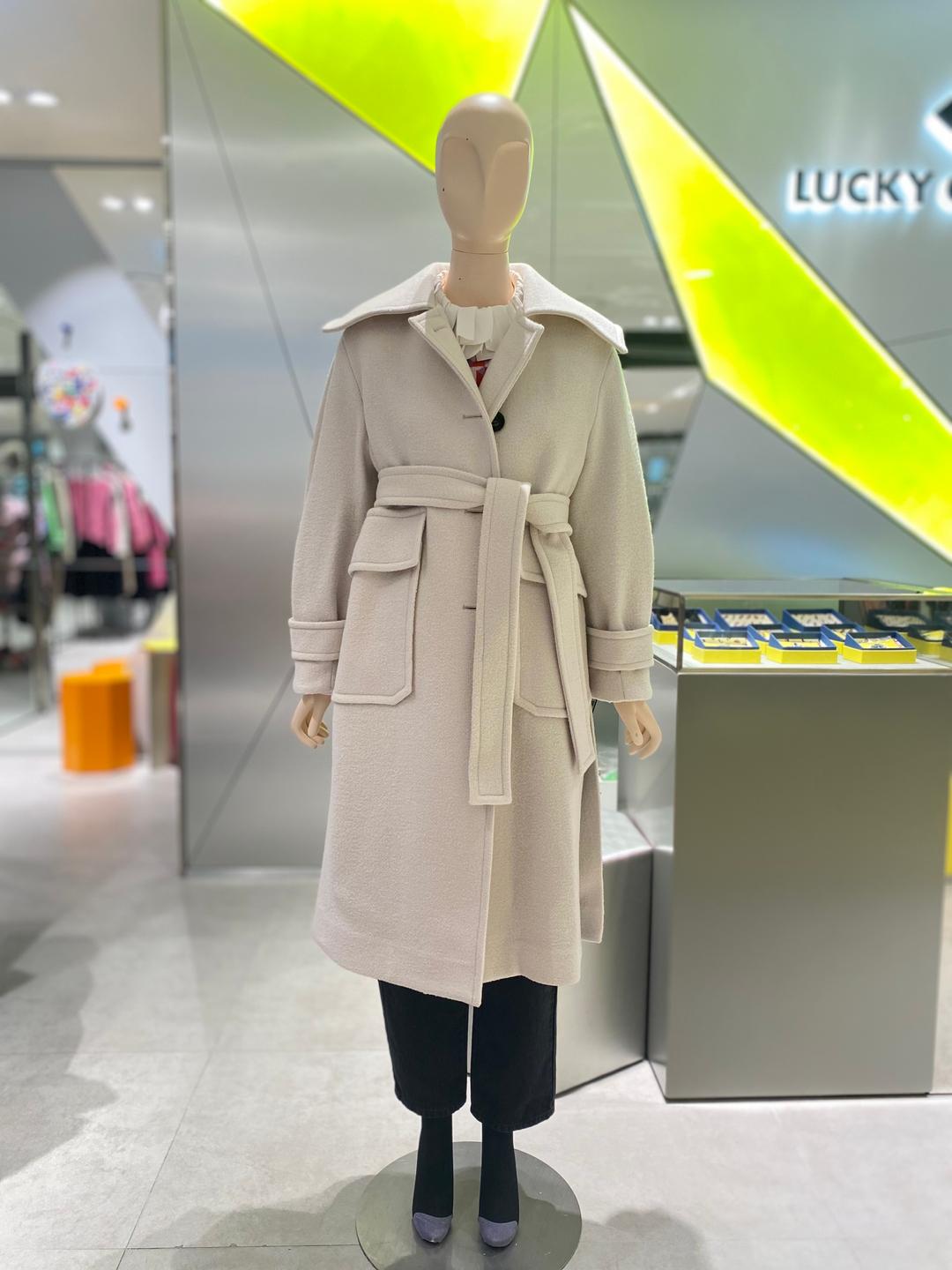 [럭키슈에뜨] 세일러 카라 벨티드 롱 코트 (LFCAW22490IVX)