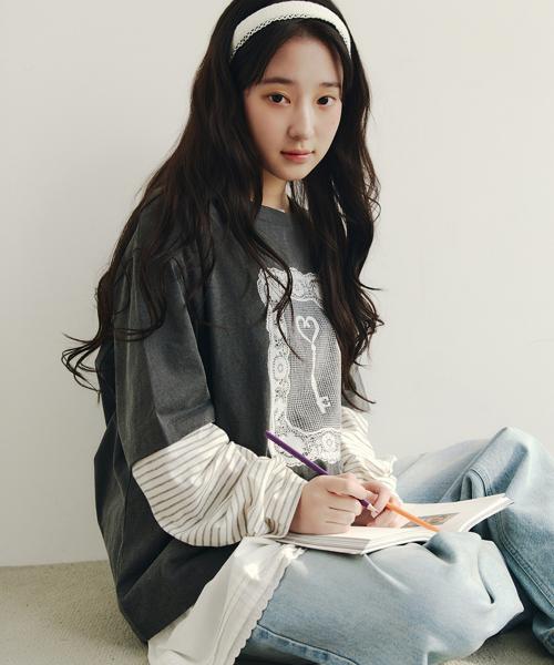 LOVE-LOCKED PIGMENT T-SHIRT_CHARCOAL