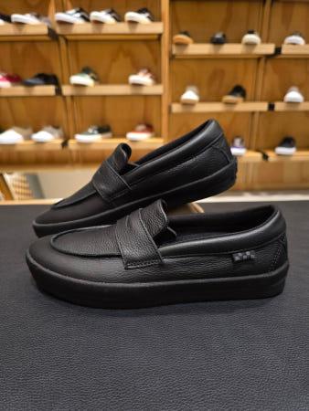 이런 상품 어때요? [반스] 레더 스케이트 로퍼 올블랙 남여공용 스니커즈 VN000VAQBKA