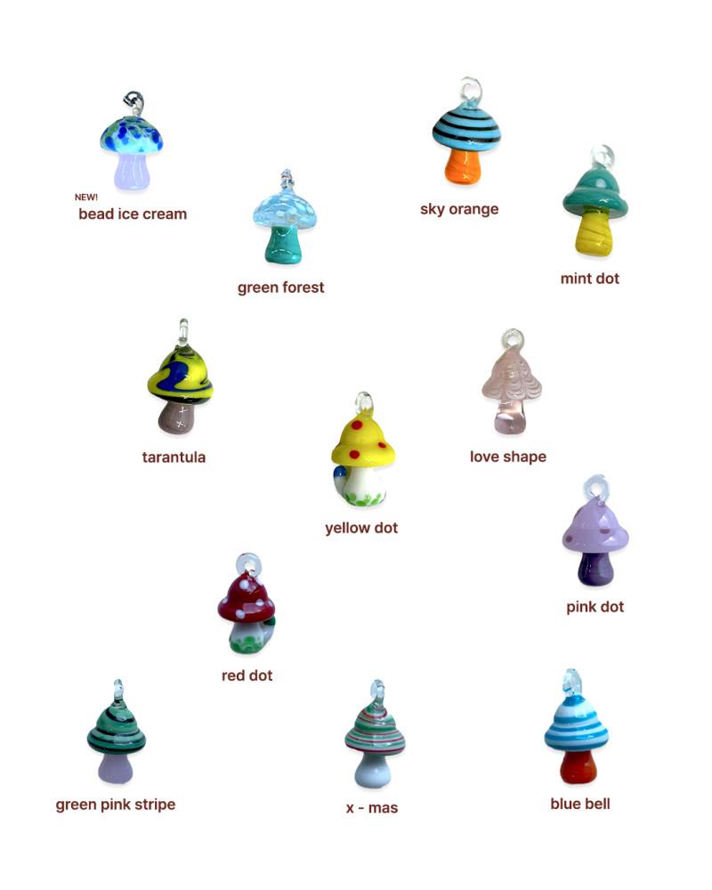 Mushroom glass necklace 아노마토피아 버섯 목걸이