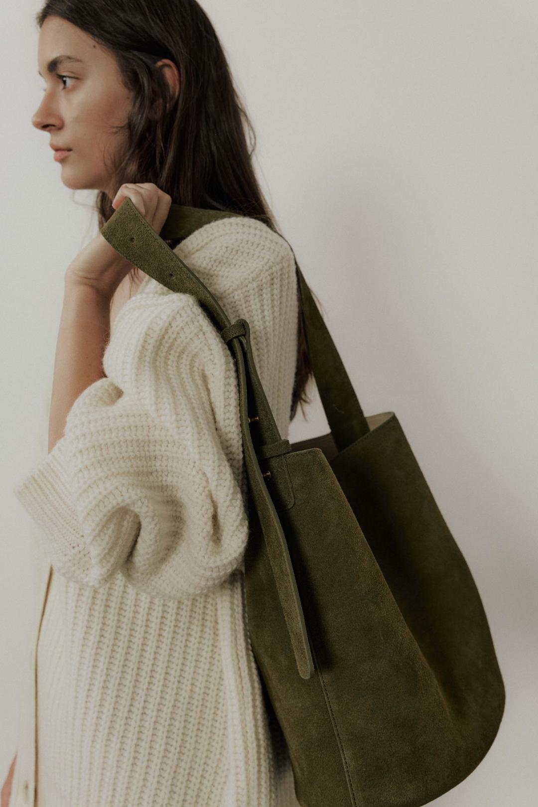 After Suede Bucket Bag_Olive